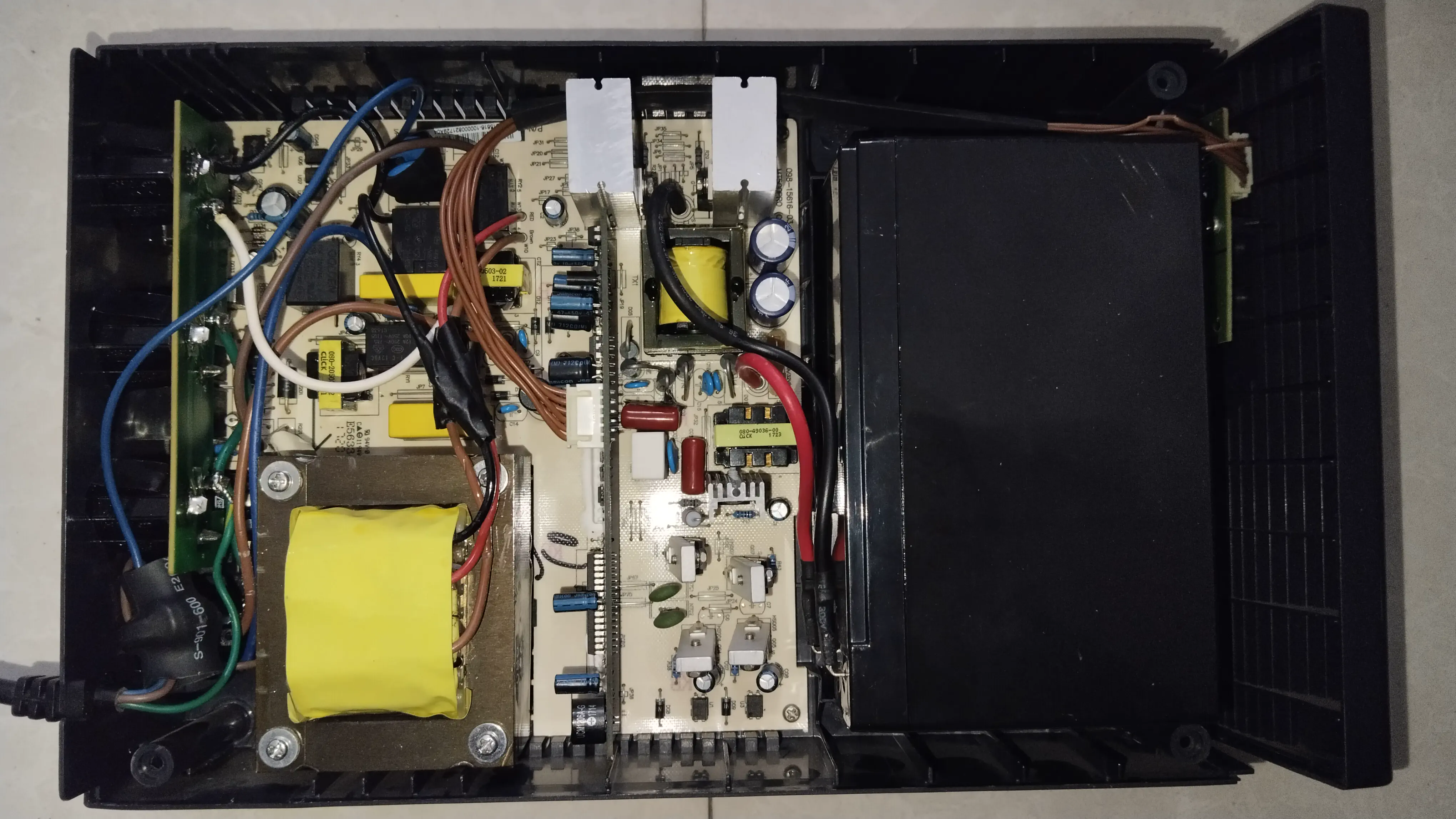 小黄鱼第一买 —— 山特 MT500 Pro UPS